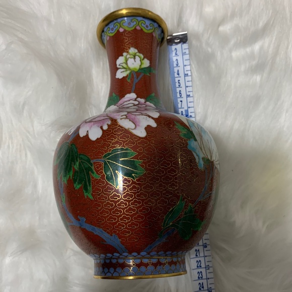 Vintage Chinese Cloisonne Enamel Vase with Floral and Leaf Motifs - Picture 12 of 14